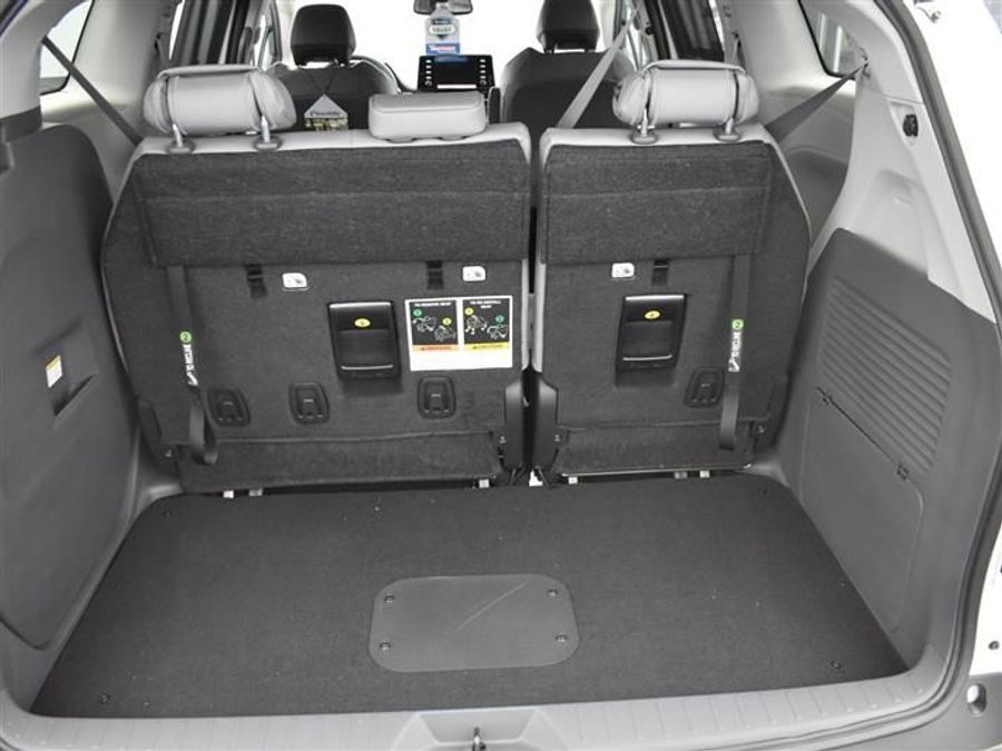 New 2024 Toyota Sienna Hybrid XLE Plus