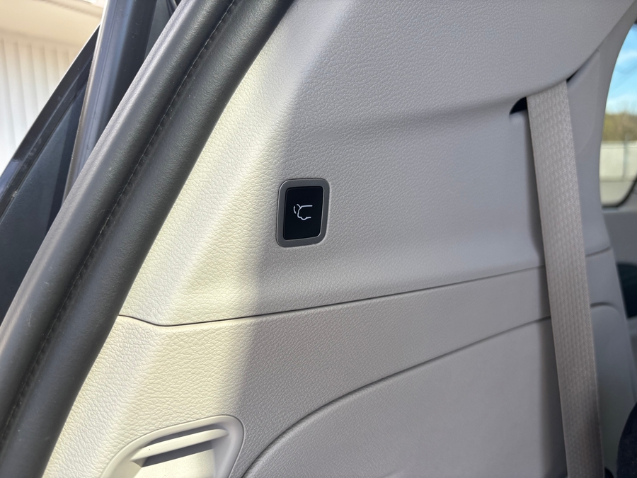 Used 2019 Chrysler Pacifica Touring L - BraunAbility Side Entry Entry Fold Out Automatic Ramp