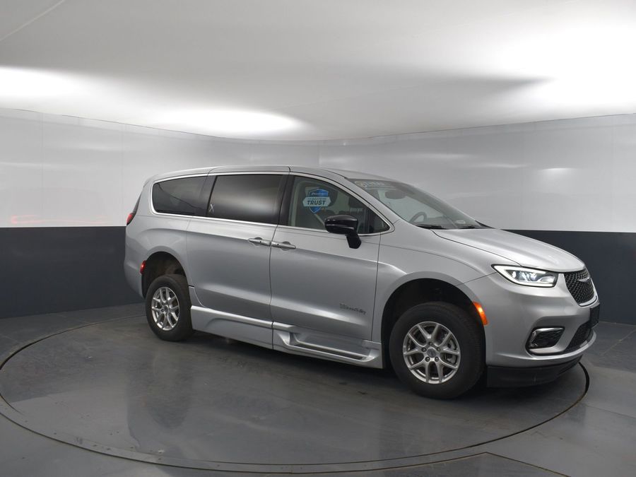 Used 2024 Chrysler Pacifica Touring L - BraunAbility Side Entry Entry In Floor Automatic Ramp