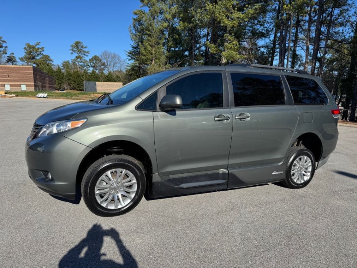 2014 Toyota Sienna XLE