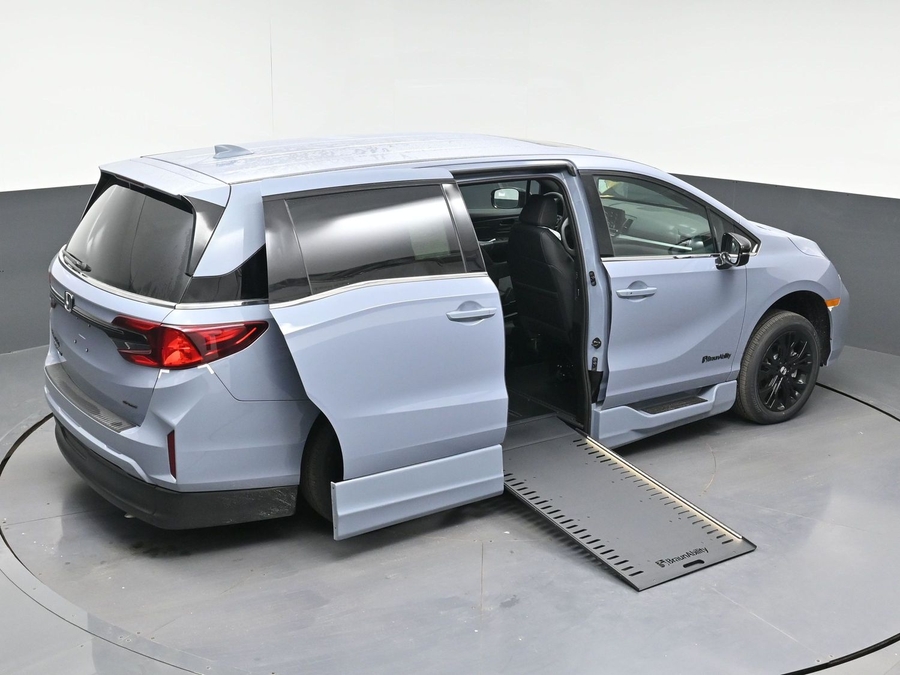 New 2026 Honda Odyssey Sport - BraunAbility Side Entry In Floor Automatic Ramp