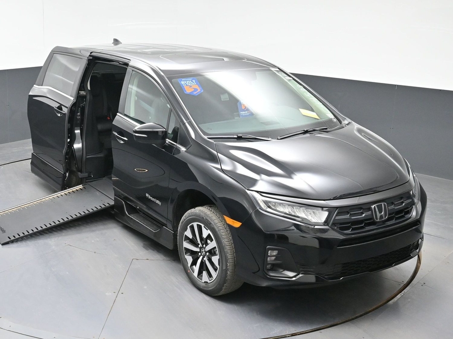 Black Honda Odyssey image number 19