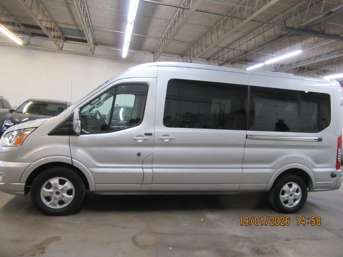 Silver Ford T250 image number 3