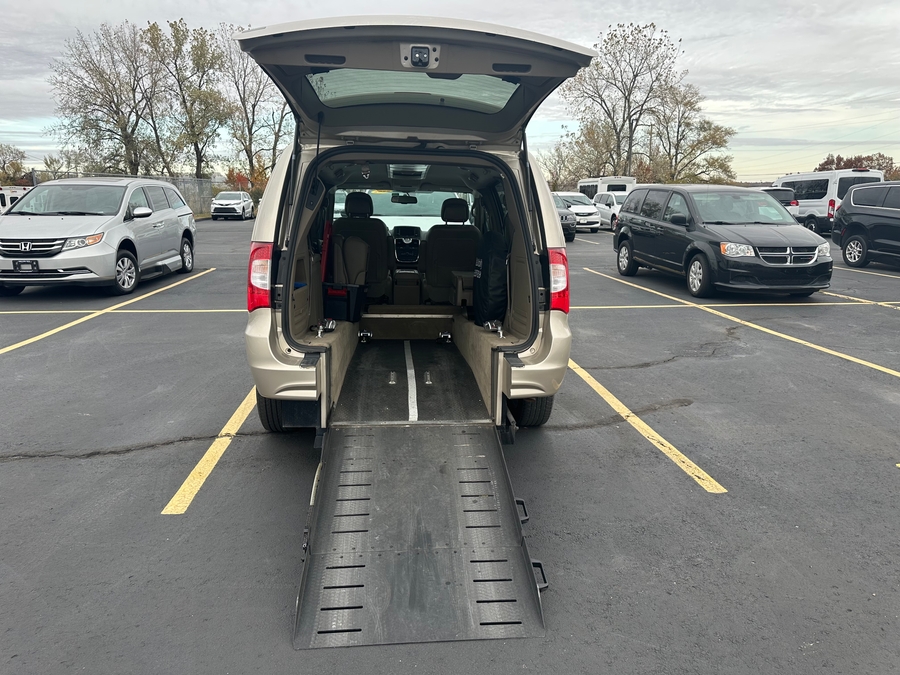 Used 2015 Chrysler town and country Touring - OTH Rear Entry Entry Lift Automatic Ramp