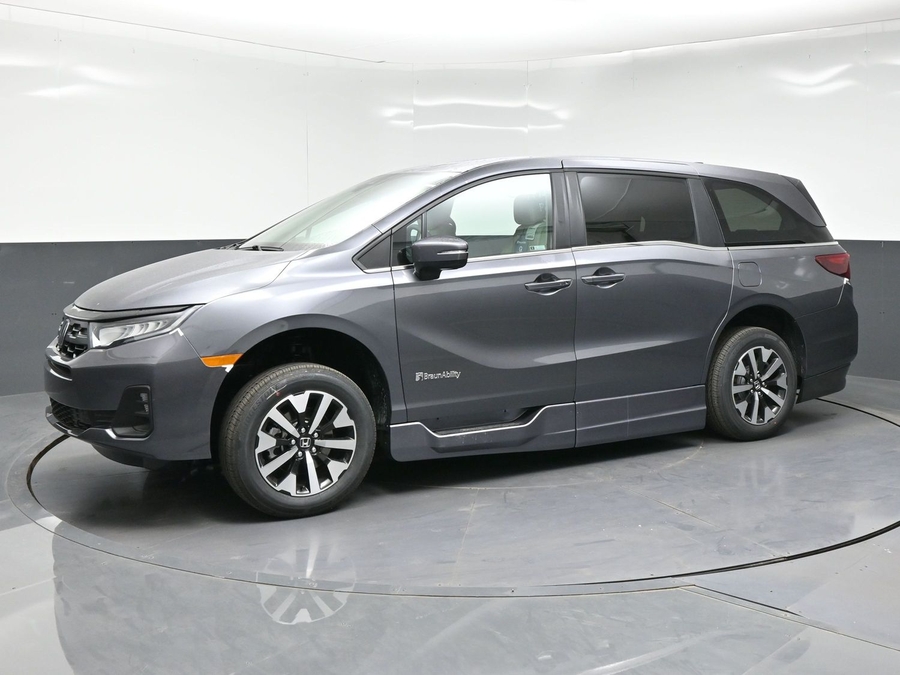 Grey Honda Odyssey with Side Entry Automatic In Floor ramp