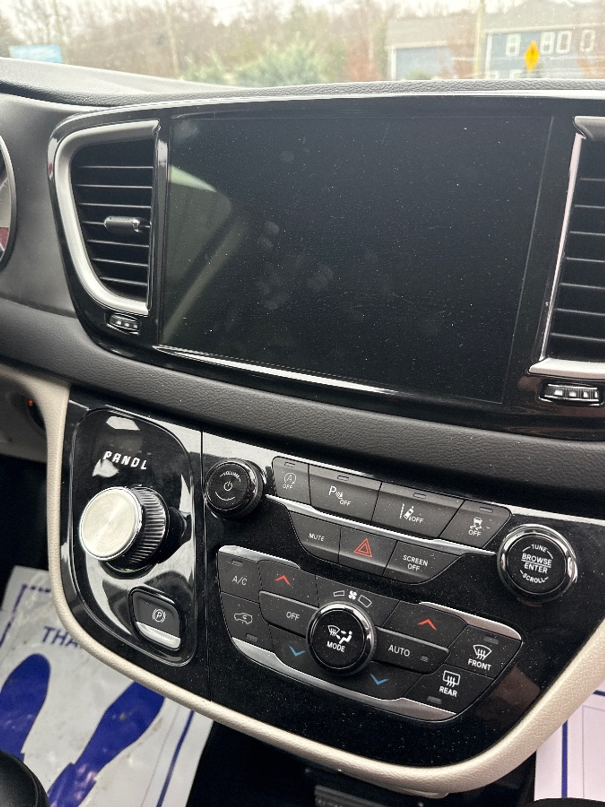 2024 CHRYSLER PACIFICA - Image 11