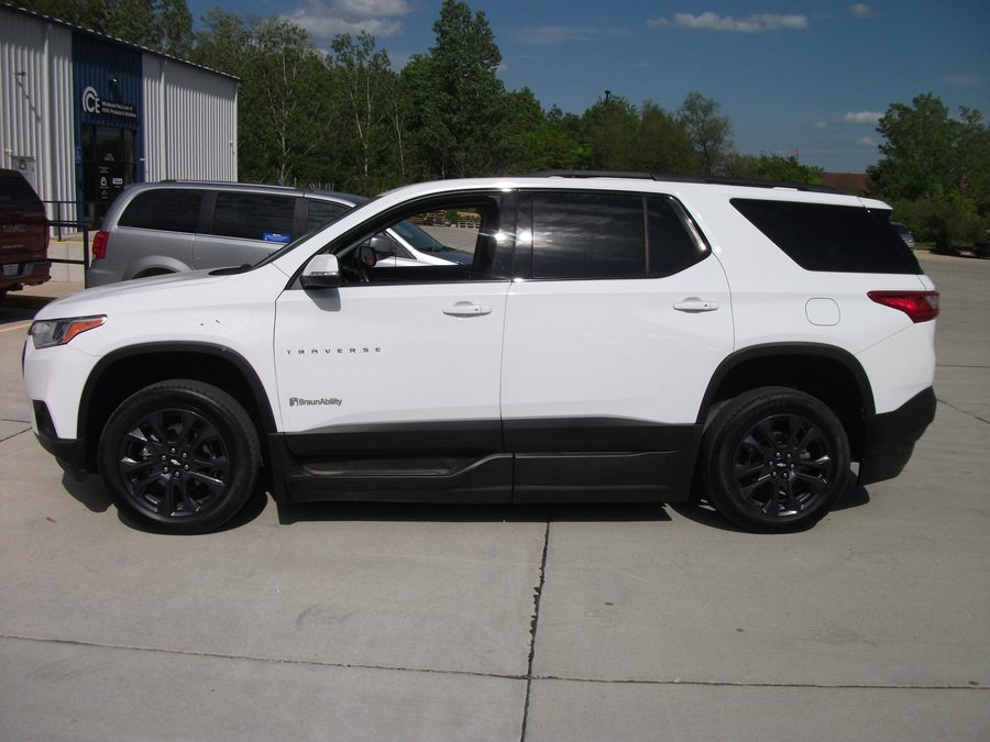 Used 2021 Chevrolet Traverse RS - BraunAbility Side Entry Entry In Floor Automatic Ramp