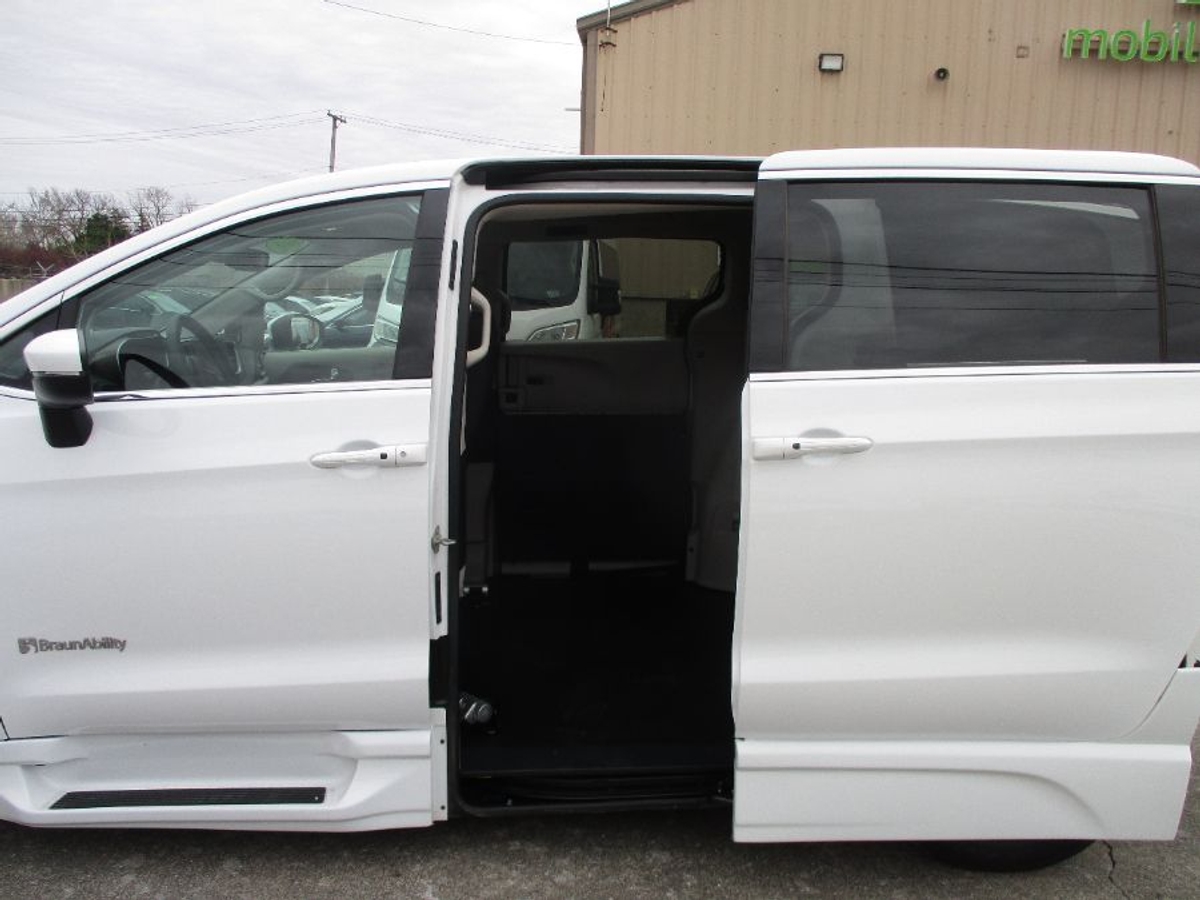 2023 CHRYSLER VOYAGER - Image 10