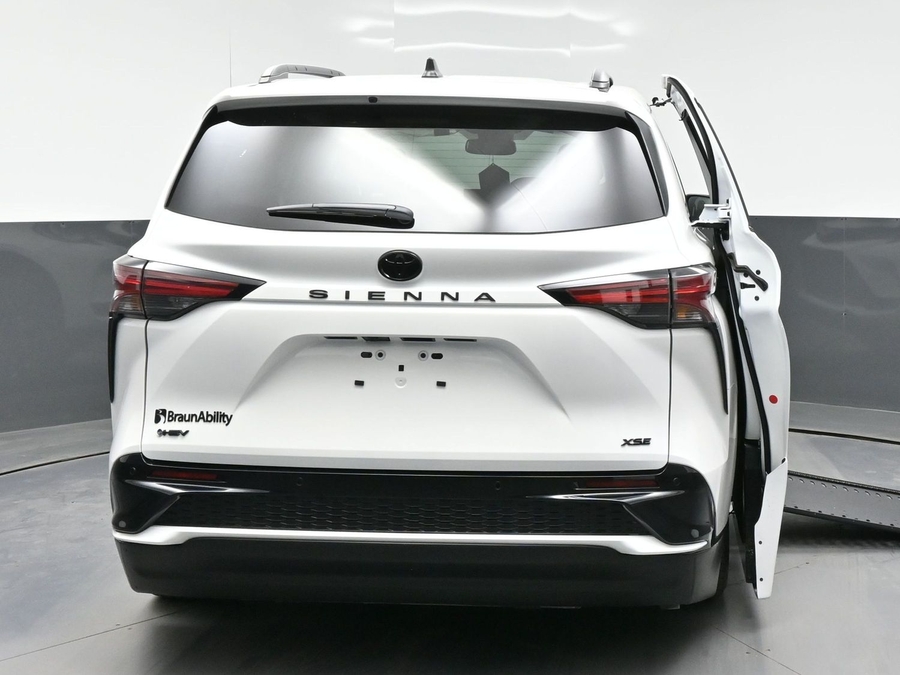 New 2026 Toyota Sienna Hybrid XSE Sport - BraunAbility Side Entry Entry In Floor Automatic Ramp