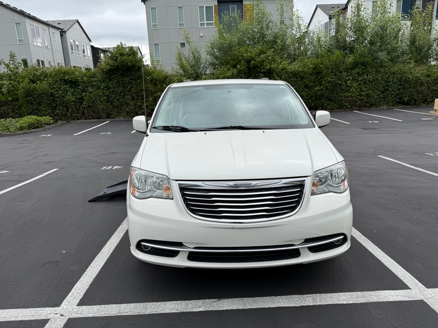 Used 2011 Chrysler Town and Country Touring - BraunAbility Side Entry Fold Out Automatic Ramp