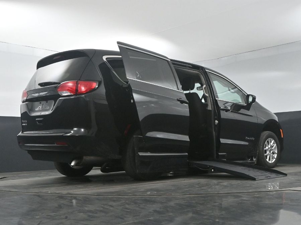 2023 CHRYSLER VOYAGER - Image 22