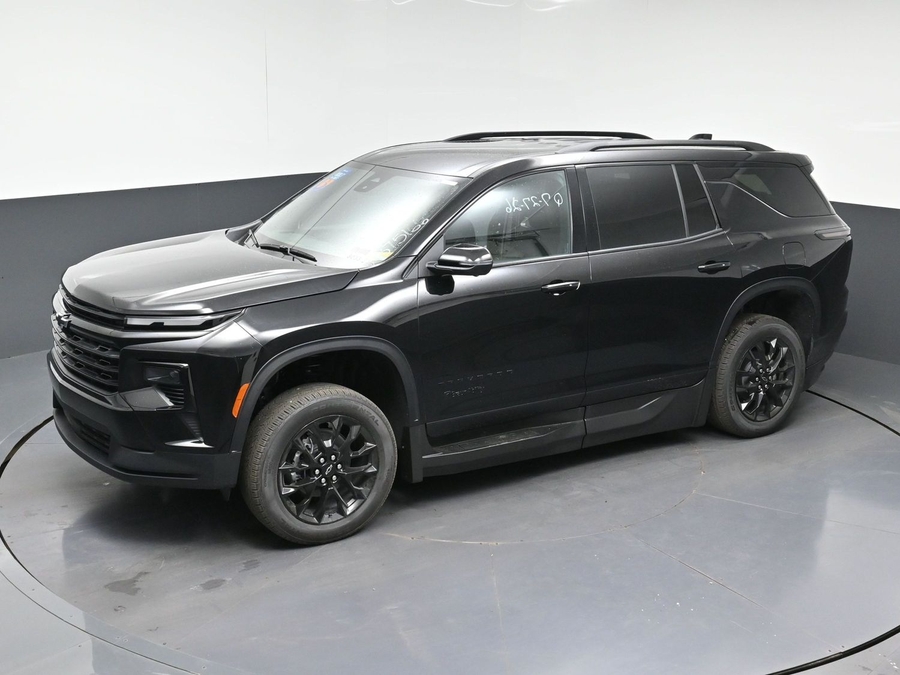 New 2026 Chevrolet Traverse 1LT Midnight - BraunAbility Side Entry In Floor Automatic Ramp