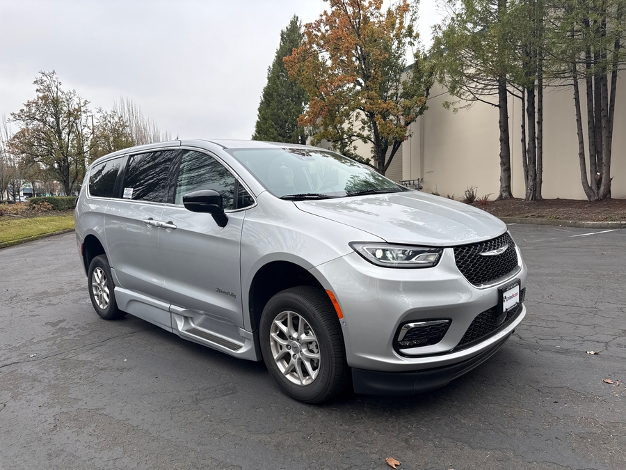 Used 2024 Chrysler Pacifica Touring L - BraunAbility Side Entry Entry In Floor Automatic Ramp
