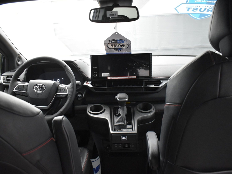 New 2026 Toyota Sienna Hybrid XSE Sport - BraunAbility Side Entry Entry Fold Out Automatic Ramp