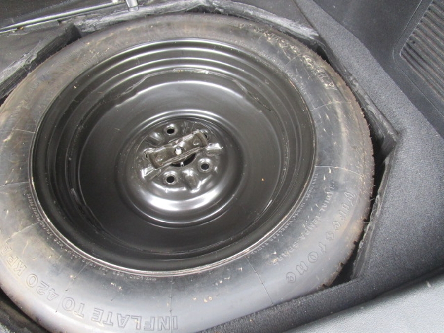 Used 2016 Toyota Sienna SE - BraunAbility Side Entry Entry Fold Out Automatic Ramp