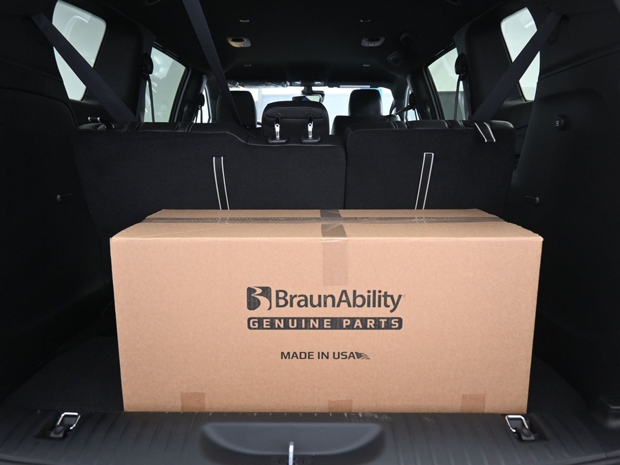 New 2026 Chrysler Pacifica Select Sport - BraunAbility Side Entry Entry Fold Out Automatic Ramp