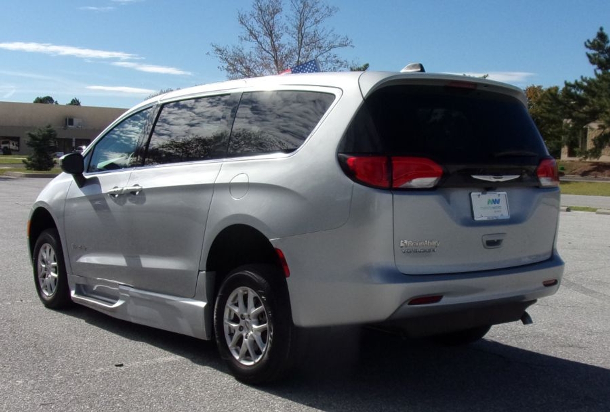 2023 CHRYSLER VOYAGER - Image 6