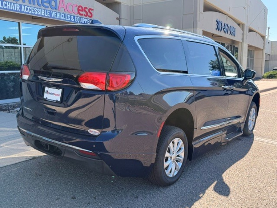 Used 2018 Chrysler Pacifica Touring L Plus - BraunAbility Side Entry Entry Fold Out Automatic Ramp