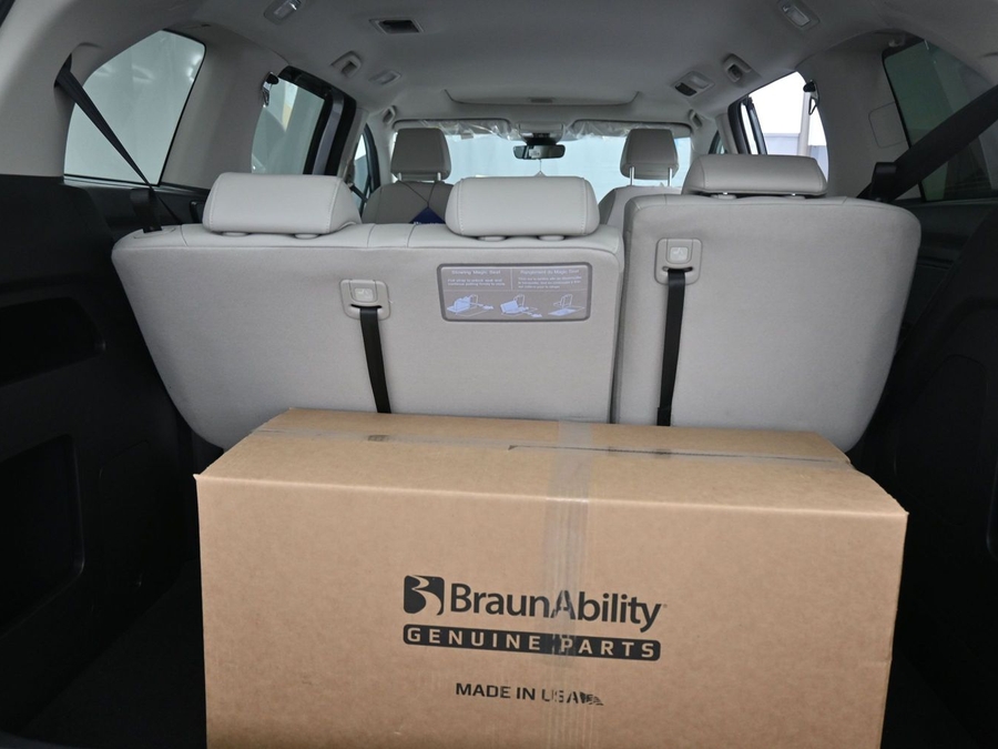 New 2026 Honda Odyssey EX-L - BraunAbility Side Entry Entry In Floor Automatic Ramp