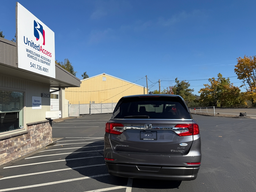 Used 2019 Honda Odyssey Elite - BraunAbility Side Entry Entry In Floor Automatic Ramp