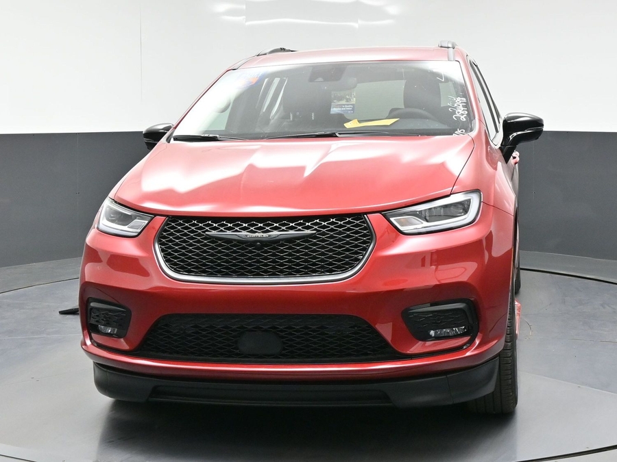 New 2026 Chrysler Pacifica Select Sport - BraunAbility Side Entry In Floor Automatic Ramp