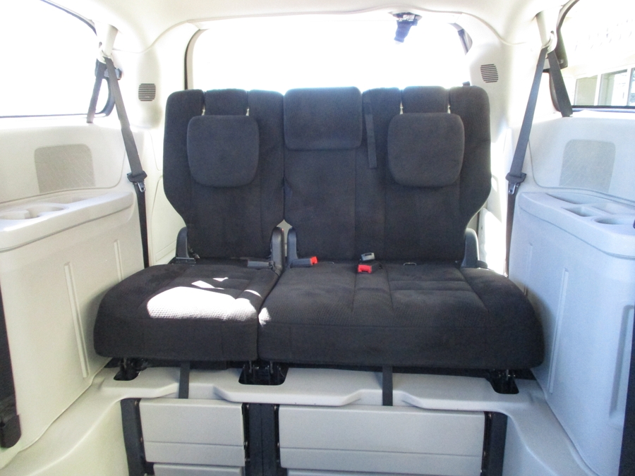 Used 2014 Dodge Grand Caravan SXT - BraunAbility Side Entry Entry Fold Out Automatic Ramp