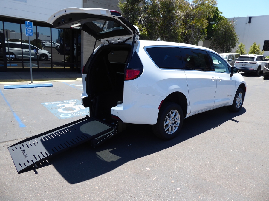 New 2026 Chrysler Voyager LX - BraunAbility Commercial Rear Entry Fold Out Manual Ramp