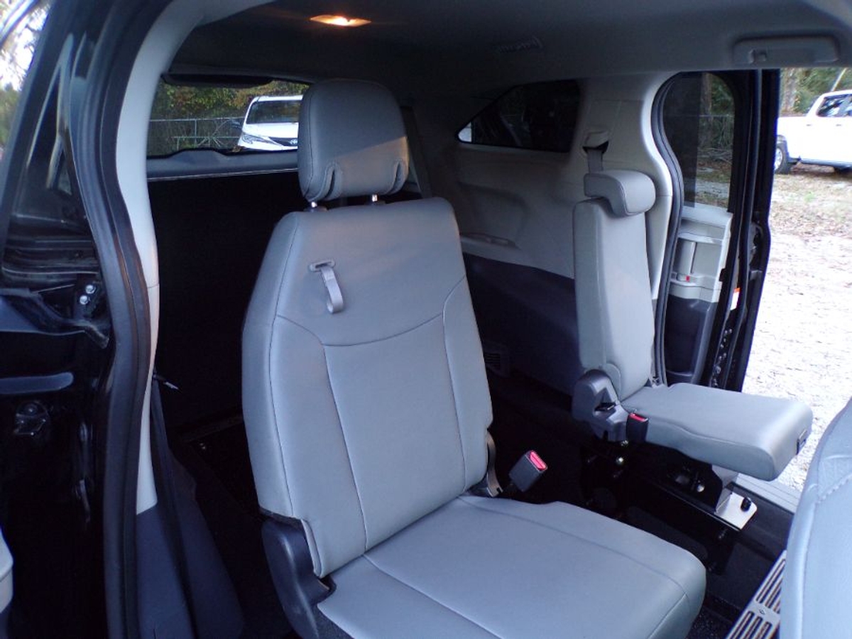 2024 TOYOTA SIENNA - Image 14