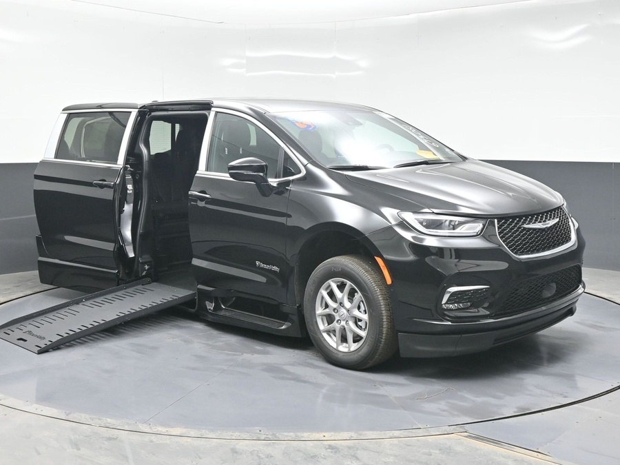 Black Chrysler Pacifica with Side Entry Automatic Fold Out ramp