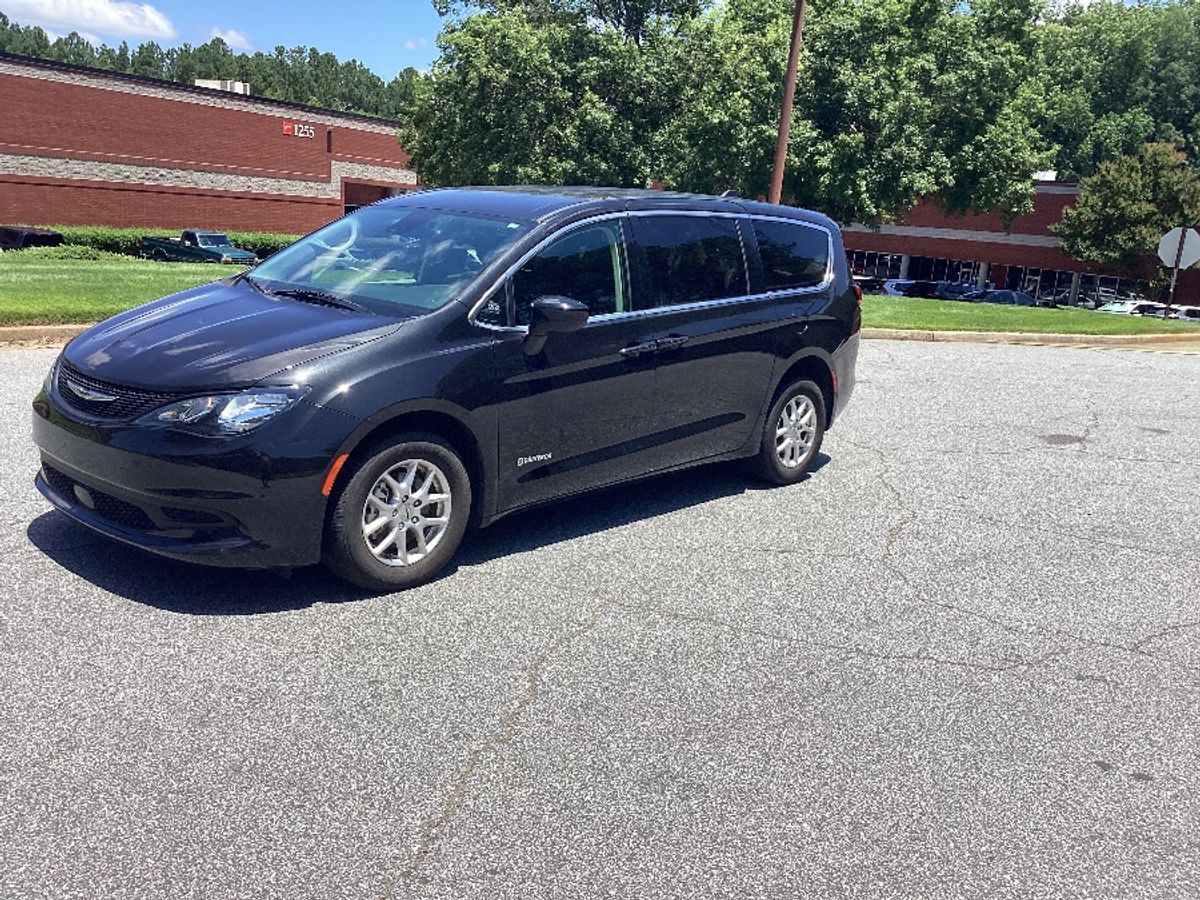2024 CHRYSLER VOYAGER - Image 2