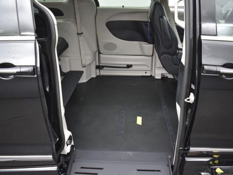 2020 CHRYSLER PACIFICA - Image 10