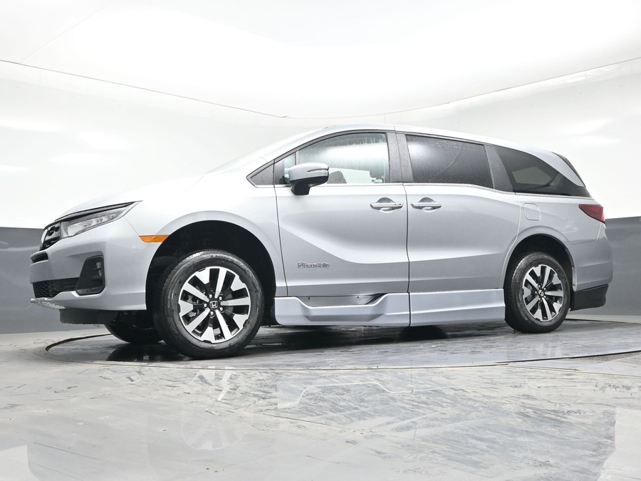 New 2026 Honda Odyssey EX-L - BraunAbility Side Entry Entry In Floor Automatic Ramp