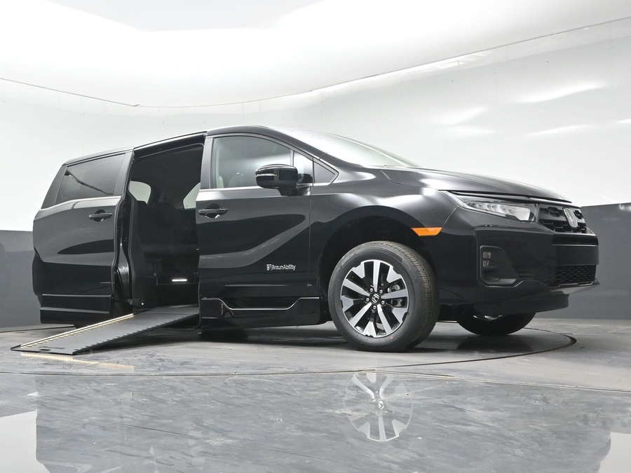 Black Honda Odyssey image number 10