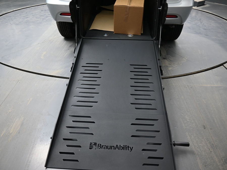 New 2026 Chrysler Voyager LX - BraunAbility Rear Entry Fold Out Manual Ramp