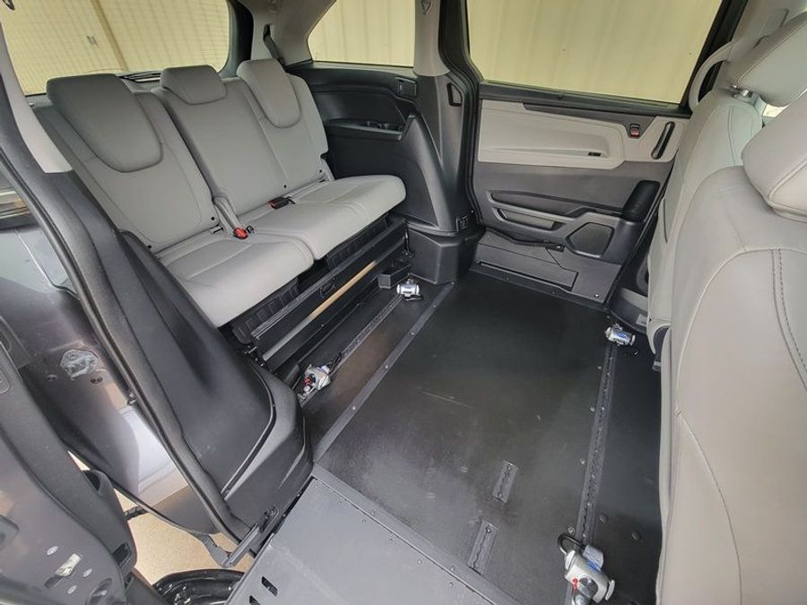 Used 2024 Honda Odyssey EX-L - BraunAbility Side Entry Entry In Floor Automatic Ramp