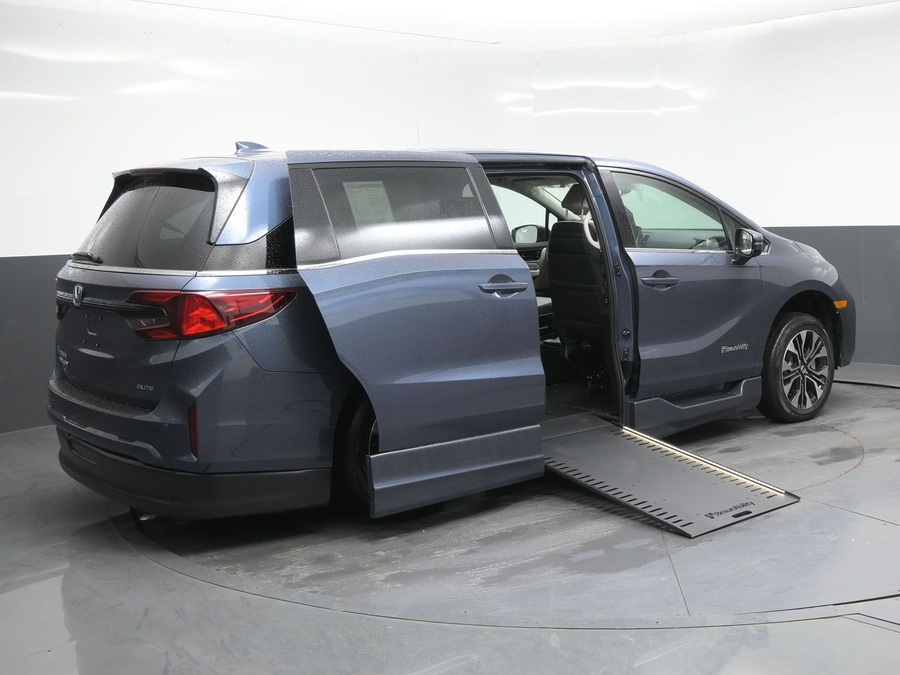 New 2026 Honda Odyssey Elite - BraunAbility Side Entry In Floor Automatic Ramp