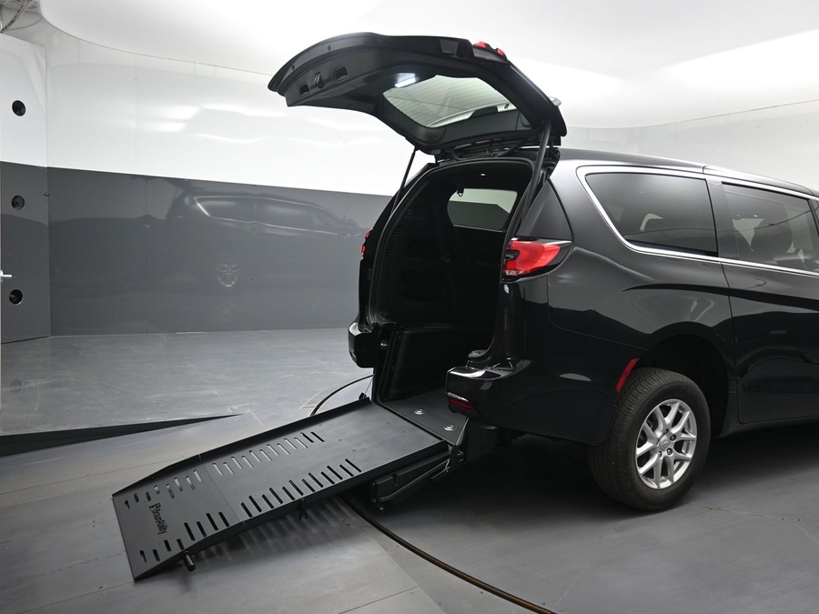 Used 2025 Chrysler Pacifica Select - BraunAbility Rear Entry Fold Out Manual Ramp