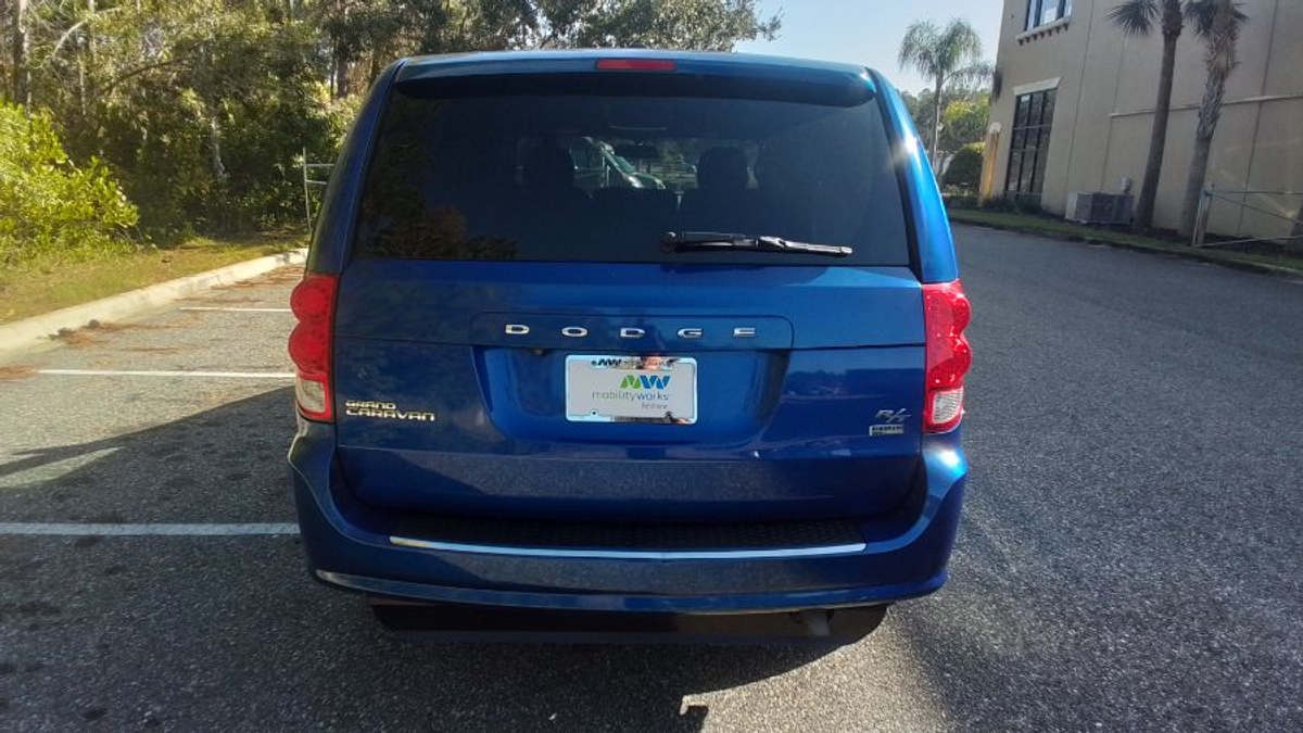 2013 DODGE GRAND CARAVAN - Image 7