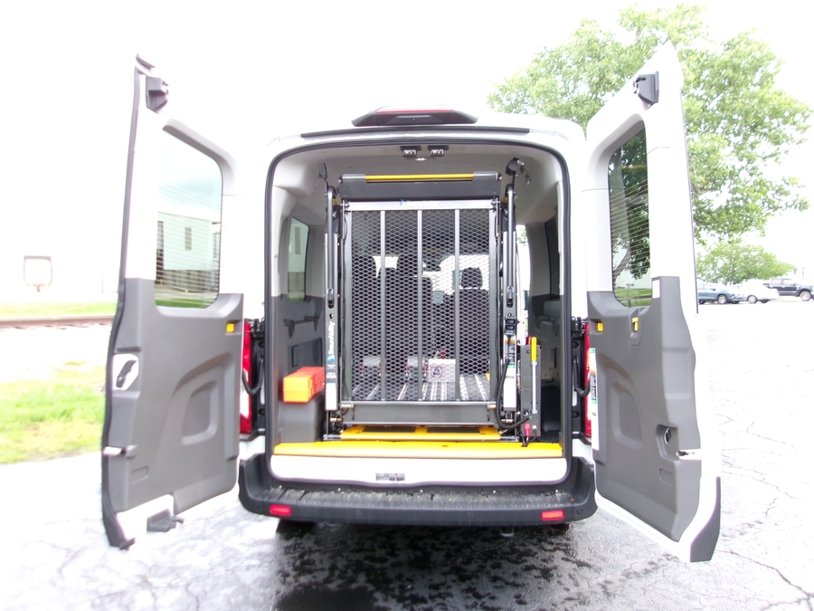 White Ford T350 image number 2