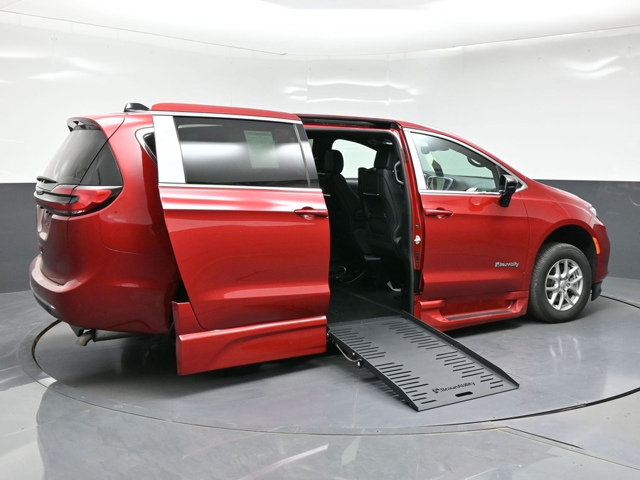 Red Chrysler Pacifica image number 6