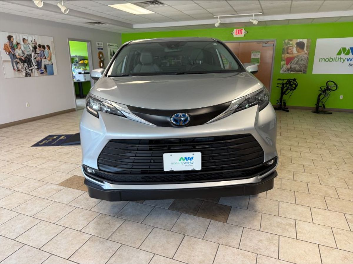 Silver Toyota Sienna with Side Entry Automatic In Floor ramp