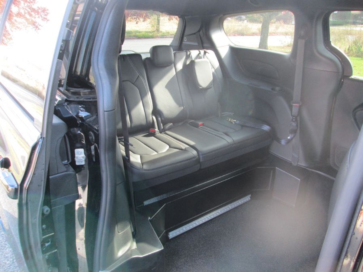 2026 CHRYSLER PACIFICA - Image 13