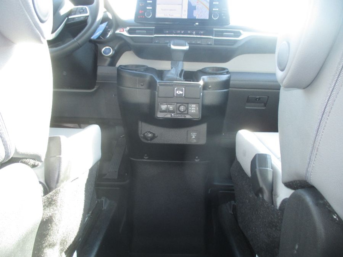 2024 TOYOTA SIENNA - Image 7