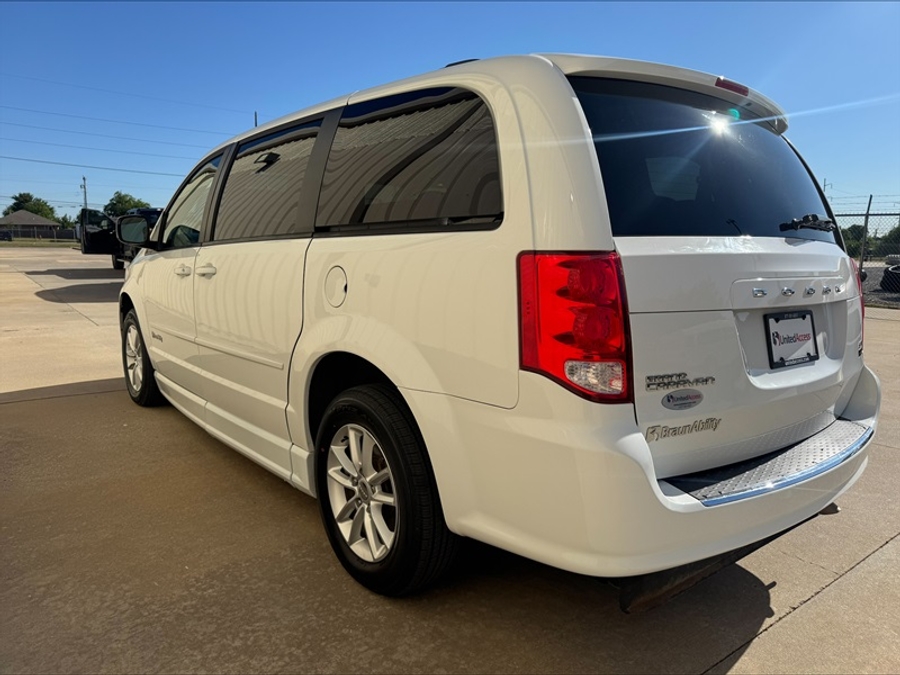 Used 2016 Dodge Grand Caravan SXT - BraunAbility Side Entry Entry Fold Out Manual Ramp