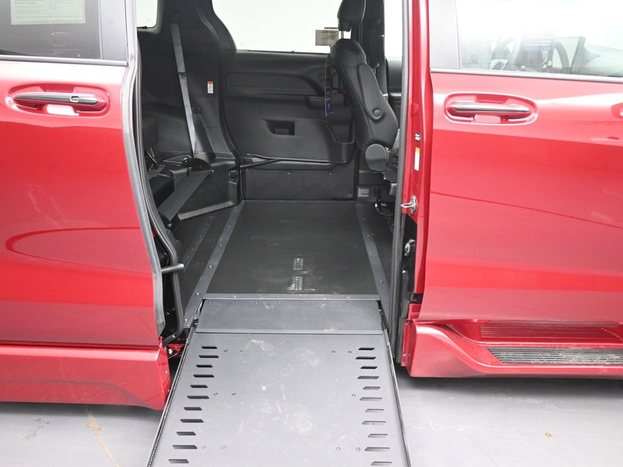 New 2026 Toyota Sienna Hybrid XSE Sport - BraunAbility Side Entry In Floor Automatic Ramp