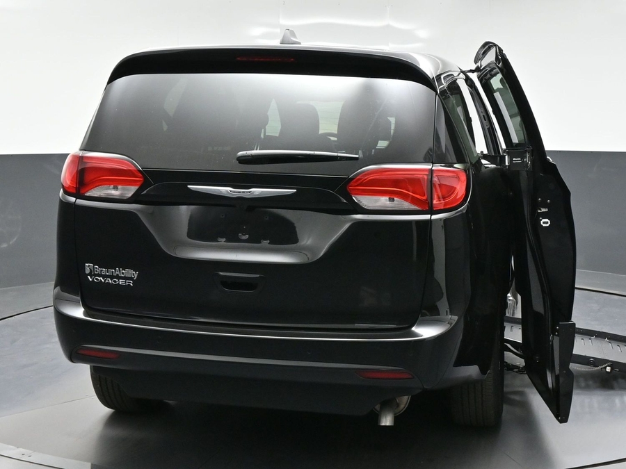 New 2026 Chrysler Voyager LX - BraunAbility Side Entry Fold Out Automatic Ramp