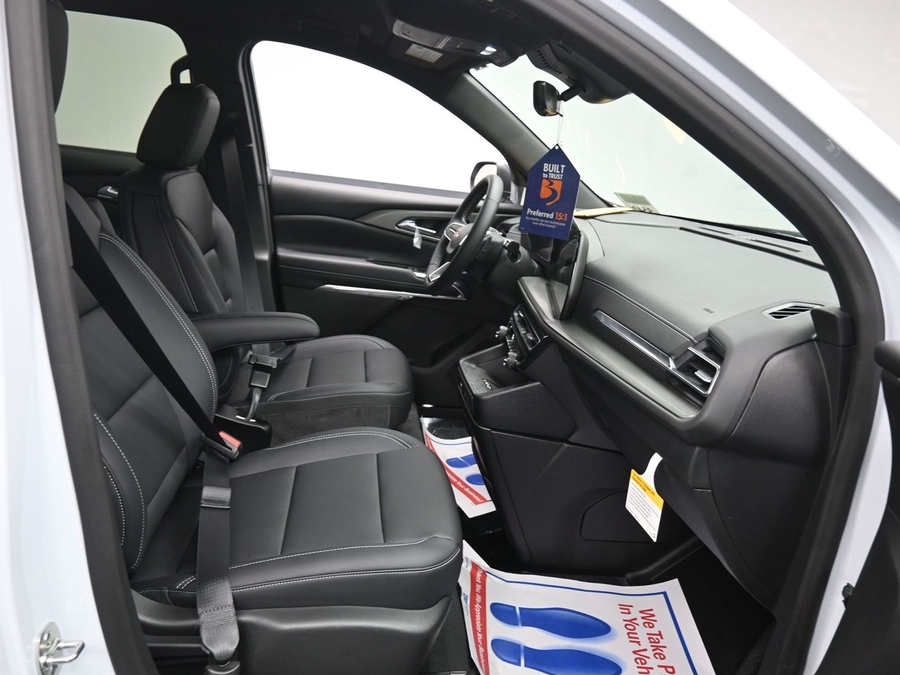 New 2026 Chevrolet Traverse 1LT - BraunAbility Side Entry In Floor Automatic Ramp