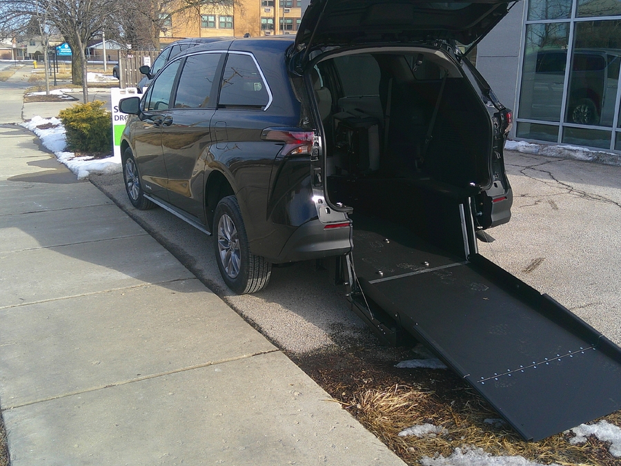 2025 TOYOTA SIENNA - Image 7