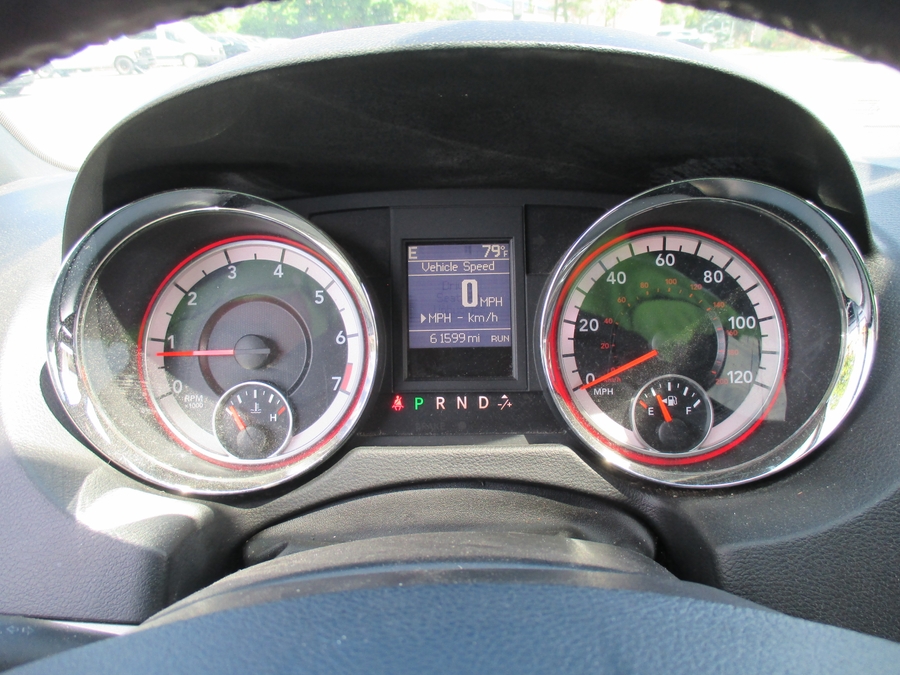 Red Dodge Grand Caravan image number 16