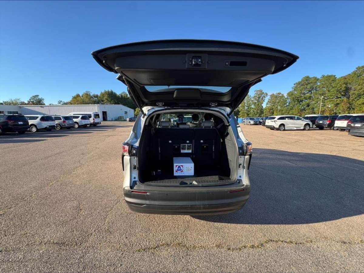 2025 TOYOTA SIENNA - Image 5